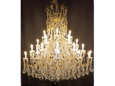 Lustre Monarque