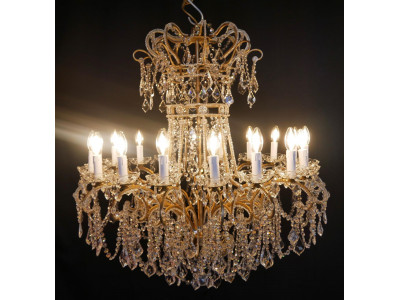 Lustre à la Reine
