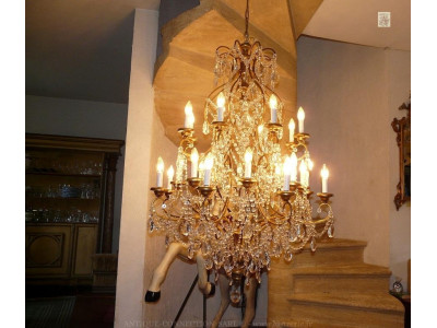 Castle chandelier with 24...
