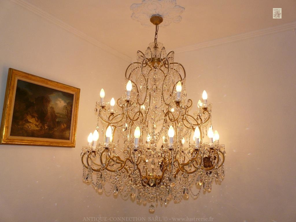 big crystal chandelier with pendants